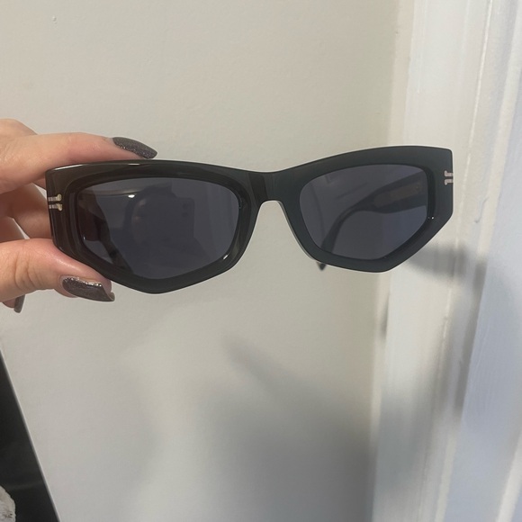 Marc Jacob - Picture 3 of 5